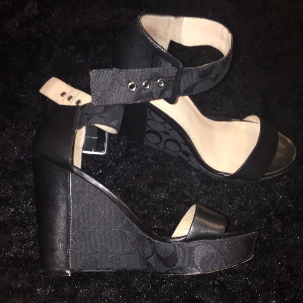 🔺sold🔻Coach wedges